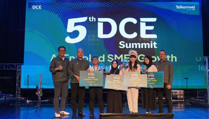 Dukung UKM Lokal Go Global dengan AI, Telkomsel Resmi Tuntaskan DCE Academy & Summit 2026