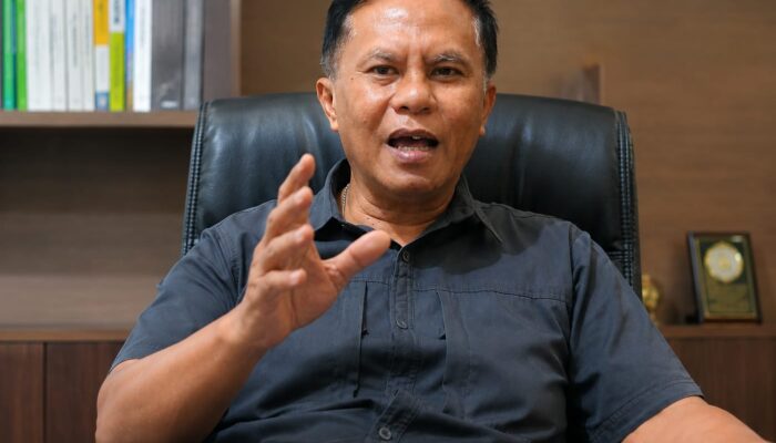 DLHK Sumedang Tingkatkan Intensitas Penyiraman Tanaman di Musim Kemarau, Ajak Warga Jaga Lingkungan