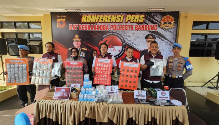 Polresta Bandung Bongkar Gudang Obat Keras Ilegal di Cicalengka, 784 Ribu Butir Disita