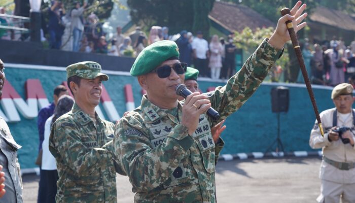 Tutup Diklat Latsarmil SPPI, Pangdam III/Siliwangi Minta Lulusan Jadi Motor Penggerak Kesejahteraan Masyarakat