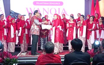 Wanoja Perjuangan Dilantik, Fatmawati Trofi Kobarkan Semangat Gotong Royong Perempuan
