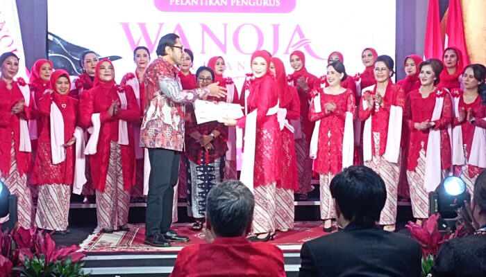Wanoja Perjuangan Dilantik, Fatmawati Trofi Kobarkan Semangat Gotong Royong Perempuan