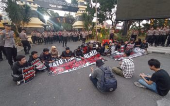 Aliansi Mahasiswa Jabar Menggugat Soroti Lambannya Penanganan Kasus Tragedi Pendopo Garut