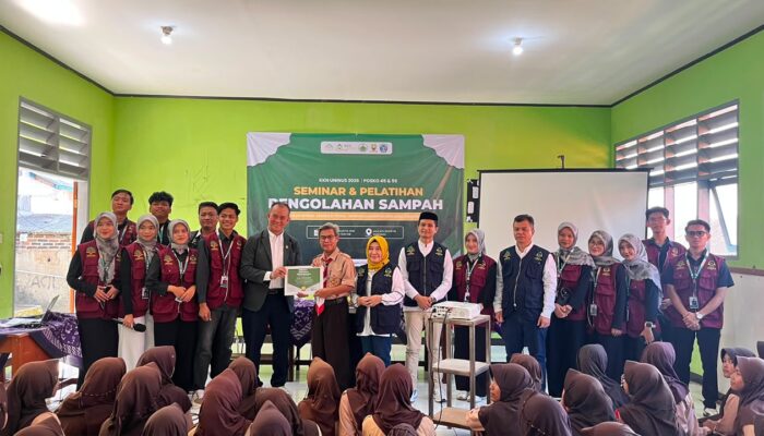 Konsisten Hadirkan Program Berbasis Kebutuhan, KKN UNINUS Posko 45–46 Gelar Seminar Pengolahan Sampah