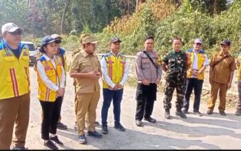 Bupati Dony Tinjau Langsung Lokasi Proyek Jalan Burujul–Sanca