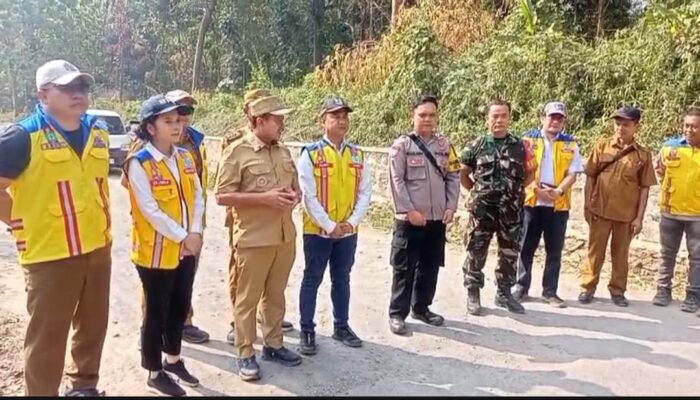 Bupati Dony Tinjau Langsung Lokasi Proyek Jalan Burujul–Sanca