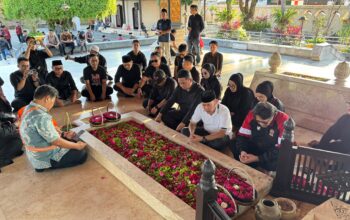 DPD PDI Perjuangan Jabar Ziarah ke Makam Bung Karno, Perkuat Ideologi dan Politik Kerakyatan