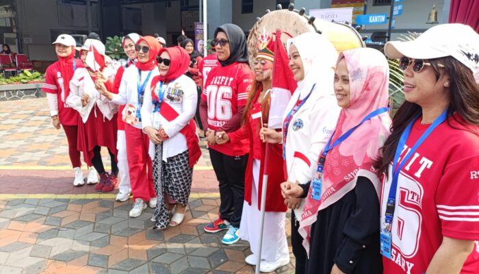 Sambut HUT ke-81 RI, Ratusan Warga Binaan Lapas Perempuan Bandung Ikuti Olahraga Rozfit 81 Menit
