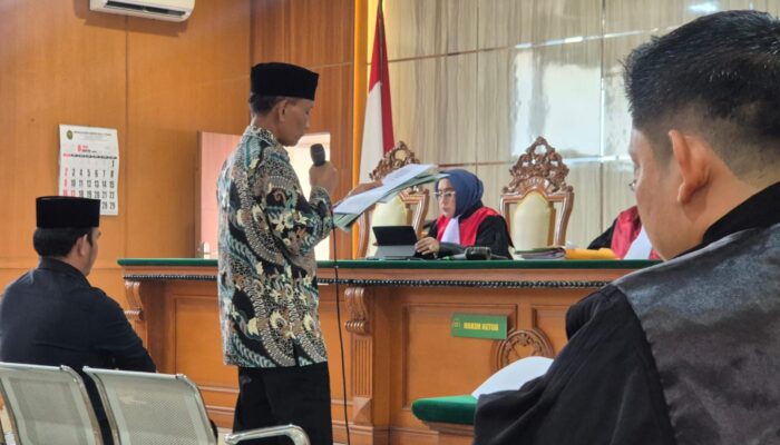 Amicus Brief 9 Akademisi: OTT Ade Kuswara Dinilai Tak Penuhi Ketentuan Hukum