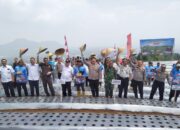Kapolres Sumedang Reza Ma’ruffi Pimpin Penanaman Bawang Putih Serentak di Cilembu