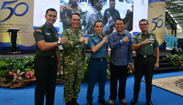 Peringati HUT ke-50 PTDI, Danlanal Bandung Hadir Mewakili Kasal di Hanggar N219