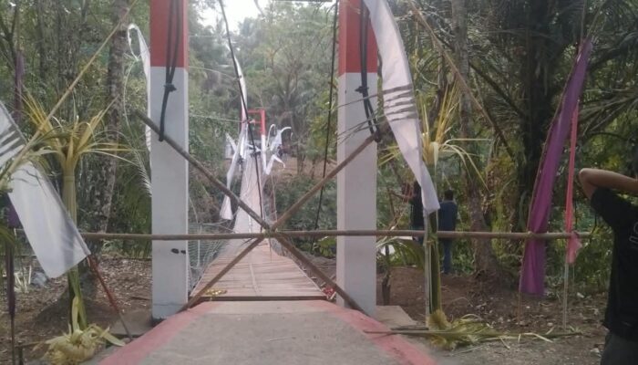 ​Tali Sling Lepas, Jembatan Gantung Pongpet Pangandaran Ditutup Sementara untuk Evaluasi