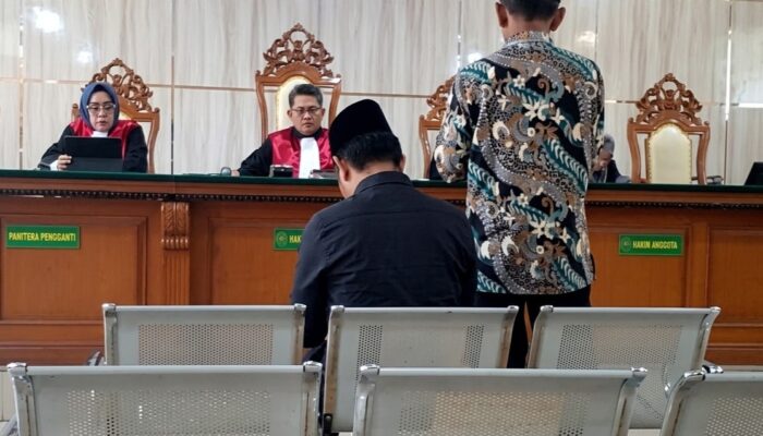 Bacakan Pleidoi di Tipikor Bandung, Ade Kuswara Bantah Suap Rp8,5 Miliar: Itu Pinjaman, Bukan Fee Proyek