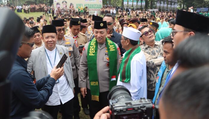 Pimpin Apel Akbar Kemah Nasional Pramuka PUI di Sukabumi, Kapolri Ajak Generasi Muda Pertajam Karakter Kebangsaan