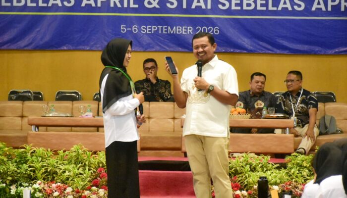 Bupati Dony Motivasi 1.007 Mahasiswa Baru UNSAP dan STAI Sumedang: Dorong Growth Mindset dan Adaptasi Teknologi