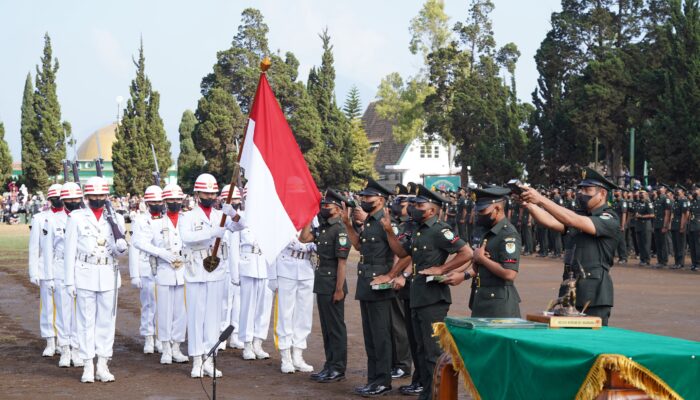 Pangdam III/Siliwangi Lantik 1.452 Prajurit Dua Infanteri di Pangalengan