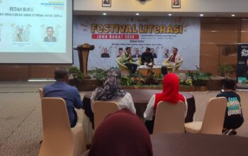 Bedah Buku Surga Titipan Warnai Festival Literasi Dispusipda Jabar