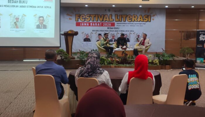 Bedah Buku Surga Titipan Warnai Festival Literasi Dispusipda Jabar