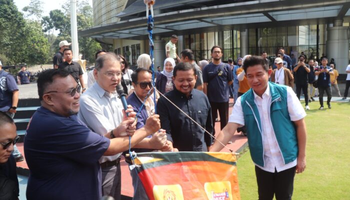 Buka Homecoming IKA Unpad 2026, Bupati Dony Suarakan Pembatasan Truk Berat di Jatinangor