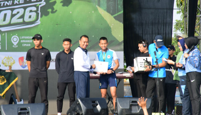 HUT ke-81 TNI, Danlanal Bandung Bersama Warga Gelorakan Fun Run 5KM di Cimahi