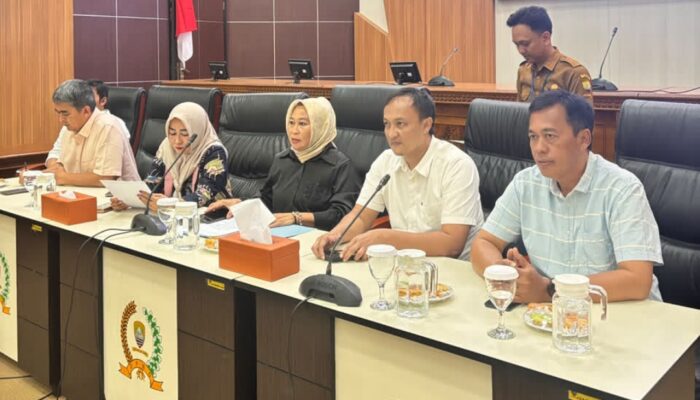 Kawal Aspirasi Warga, Sonia Sugian Fasilitasi RDP Isu Lingkungan di Sumedang