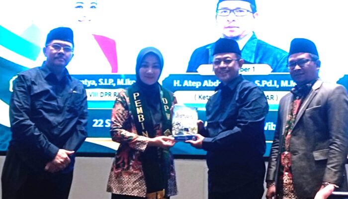 Atalia Praratya Dikukuhkan Jadi Dewan Pembina FKDT Jabar, Soroti Kesejahteraan Guru Ngaji
