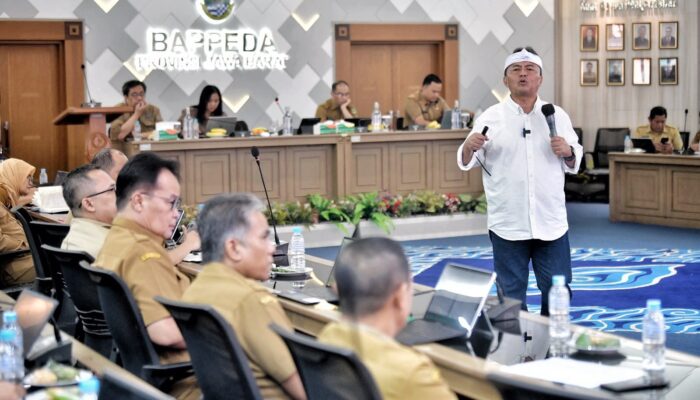 Ingatkan Perencanaan Tepat Sasaran, Herman Suryatman Minta Bappeda Jadi Penjaga APBD
