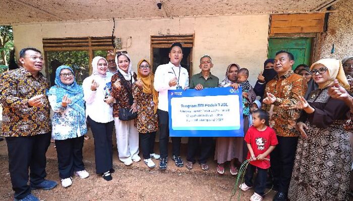 BRI Peduli Bantu Renovasi Rumah Keluarga Risiko Stunting di Ciamis