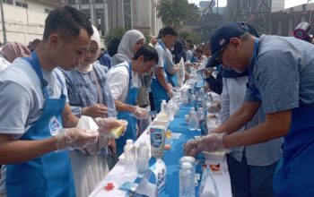 500 Bapak Siapkan Sarapan untuk Istri, Frisian Flag Raih Rekor MURI di Bandung