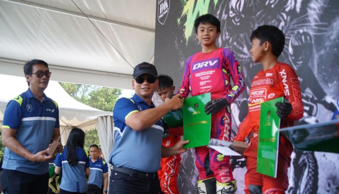 Pangdam III/Siliwangi Resmi Buka Kejuaraan Motocross ke-3, 250 Pembalap Adu Cepat di Cimenyan.