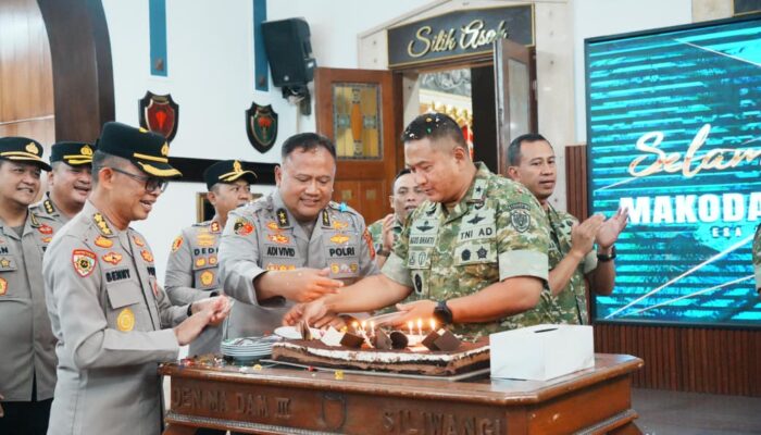 Rayakan HUT ke-81 TNI, Wakapolda Jabar Bersama PJU Datangi Makodam III/Siliwangi