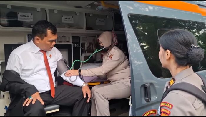 Bidokkes Polda Jabar Cek Kesehatan Personel Operasi Antik Lodaya
