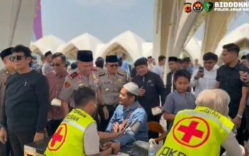 Biddokkes Polda Jabar Gelar Pengobatan Gratis di Masjid Al-Jabbar, 153 Warga Dilayani