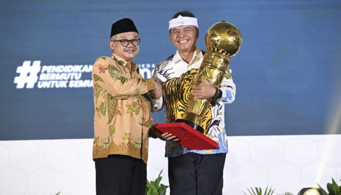 Raih Adibahasa 2026 dari Kemendikdasmen, Sekda Jabar: Ini Hasil Kolaborasi Semua Pihak