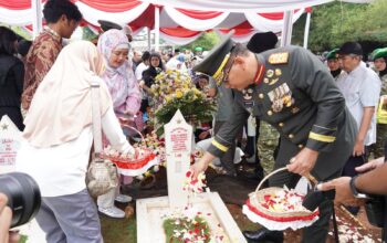 Jajaran Petinggi Kodam III/Siliwangi Hadiri Pemakaman Militer Brigjen TNI (Purn) Soemarno MS
