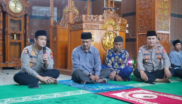 Pererat Silaturahmi, Jajaran Polda Jabar Gelar Jumat Keliling di Ponpes Nurul Iman Cibaduyut