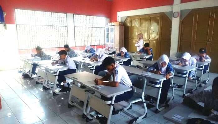 Ratusan Siswa SMP dan MTs se-Sumedang Bersaing Ketat di KOSINUS 2026